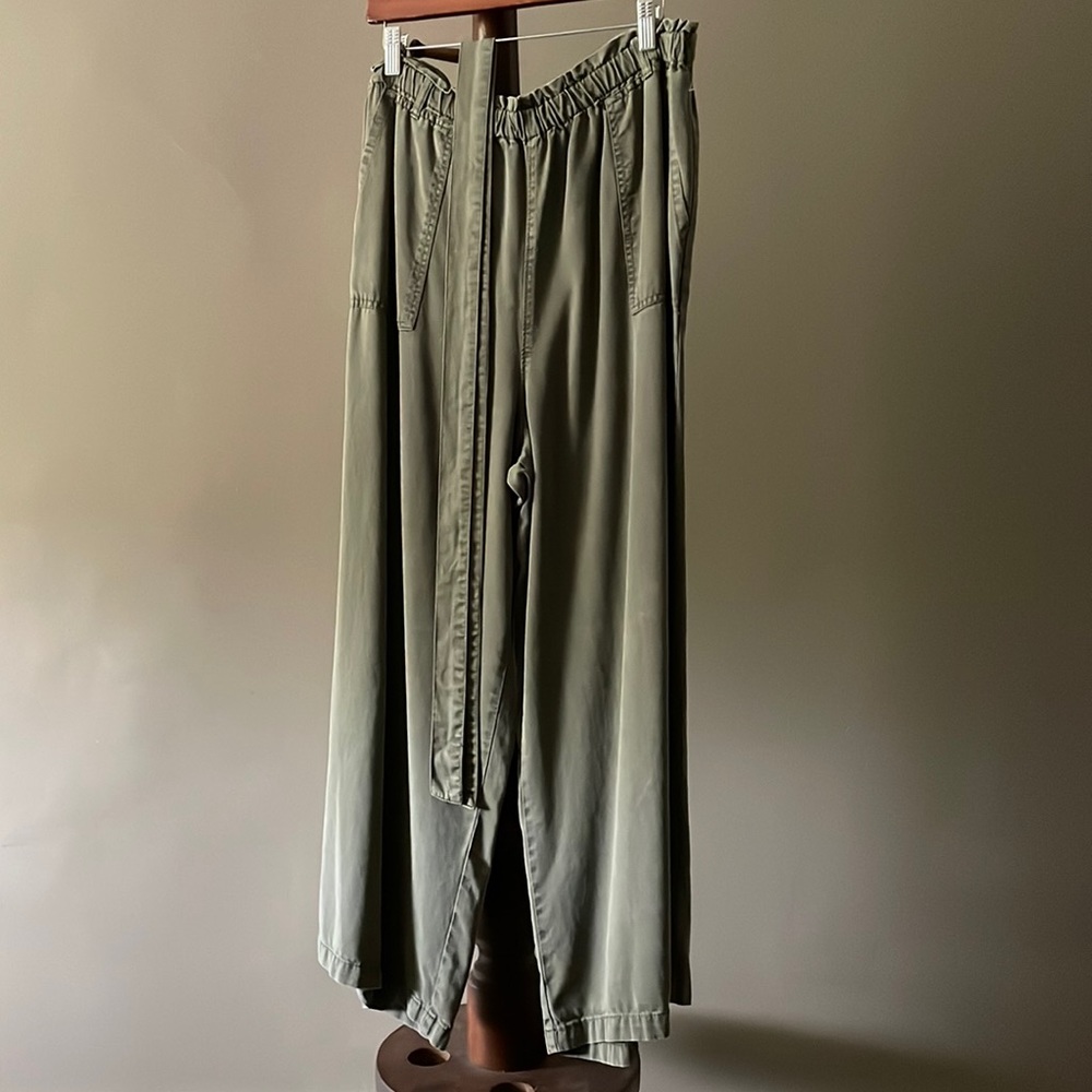 Universal Thread Paper Bag Waist Pants